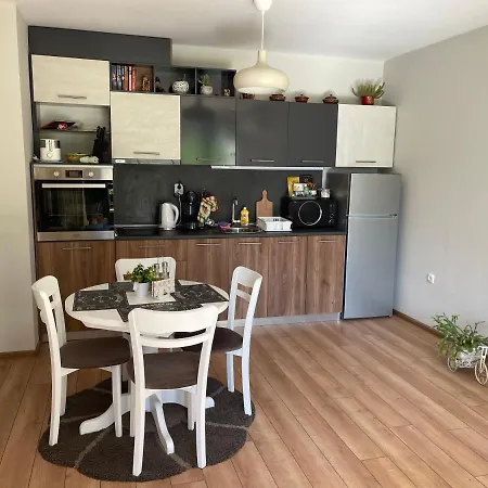 Nikol 2 Deluxe Velingrad